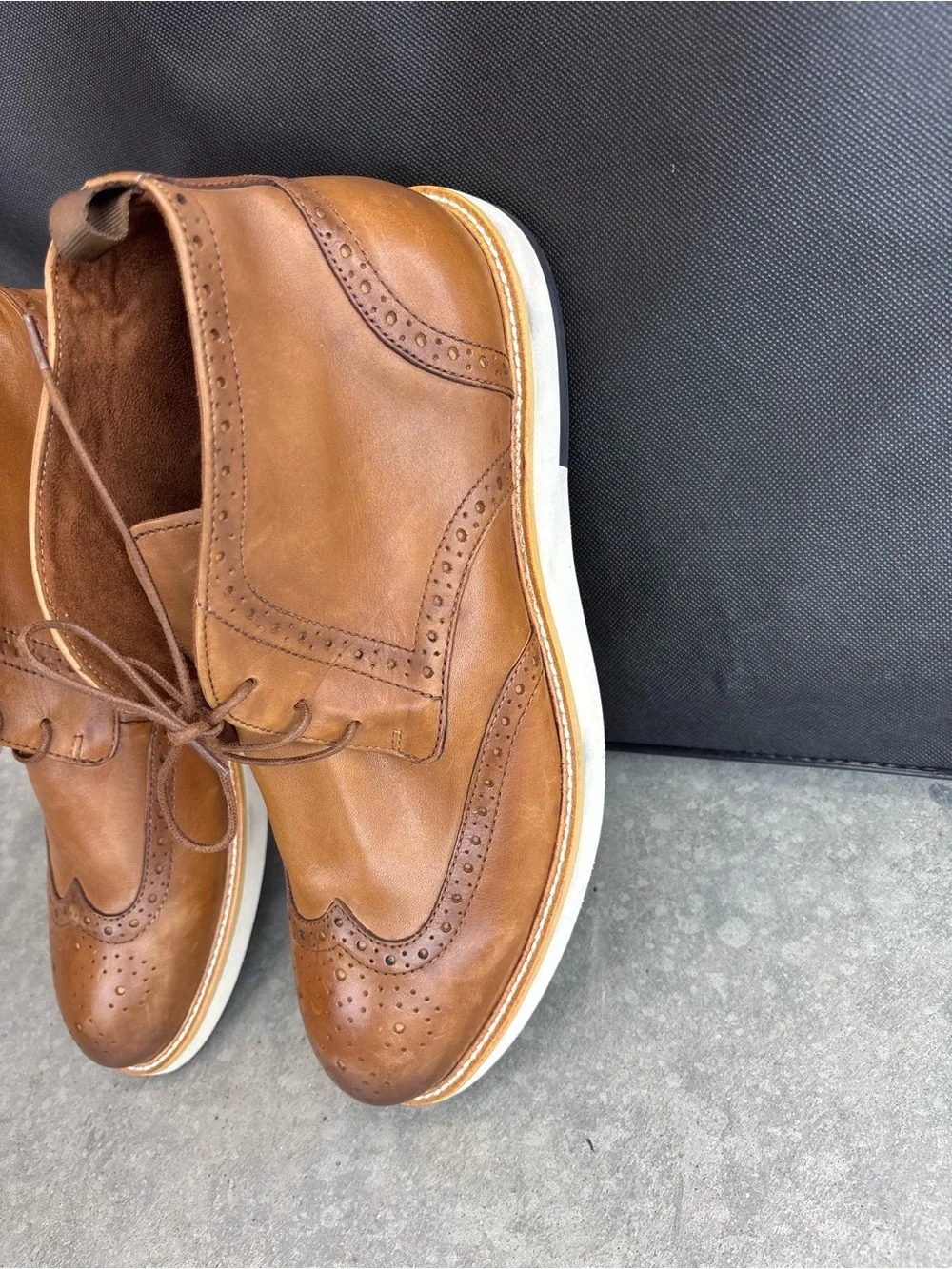 Men's Brown Leather Chukka Wingtip Boots - Classic Lace-Up